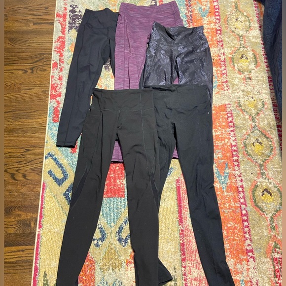 High waisted leggings with pockets! Size small - brand varies! - Picture 3 of 5